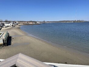 Building Photo - 244 Bowne St