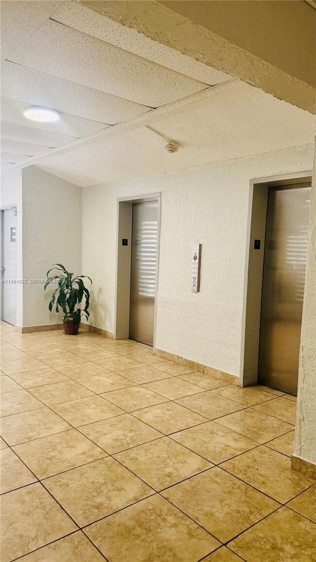 Building Photo - 17570 Atlantic Blvd