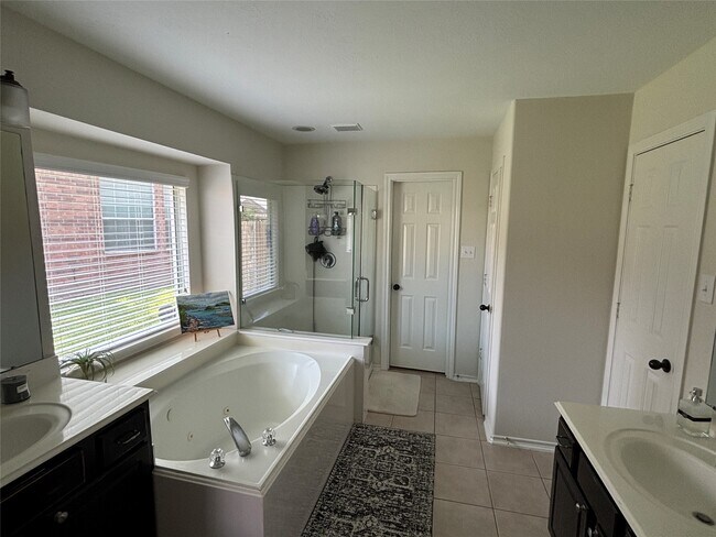 Building Photo - 4907 Capesbrook Ct