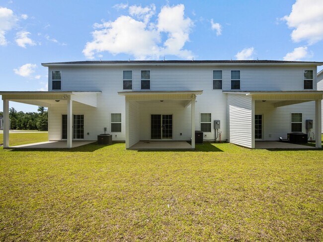 Building Photo - Welcome to Onslow Bay!