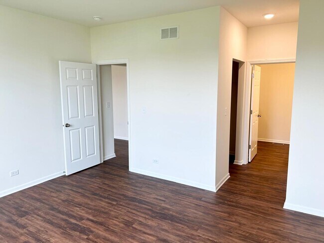 Building Photo - 2310 Truman Trail