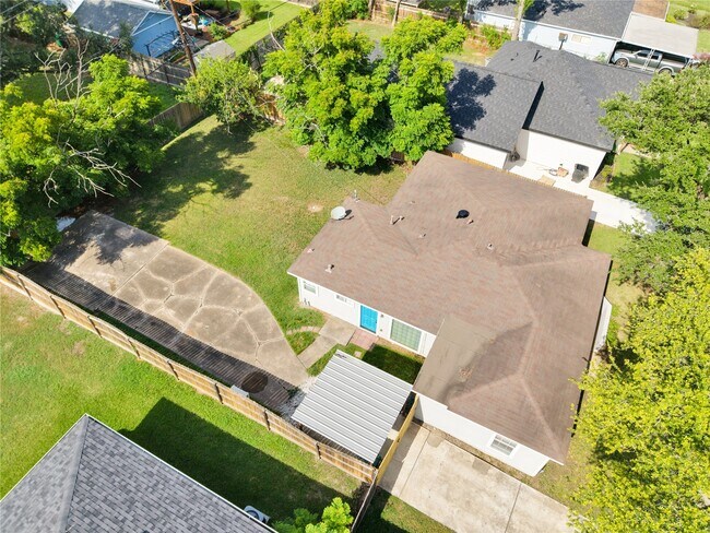 Building Photo - 4907 Marietta Ln