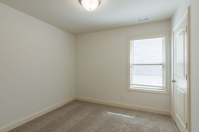 Building Photo - FOR LEASE - Brand New Construction - 3BR, 2.5BA, 2300sqft (Gallatin)