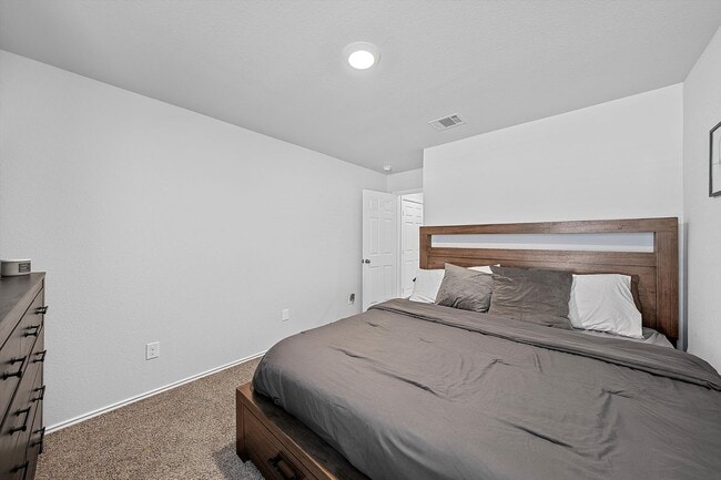 Building Photo - 9705 Kensley Rose Dr