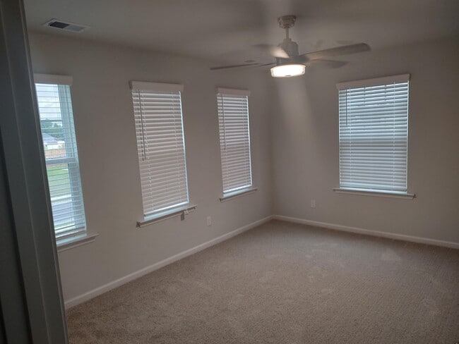 Building Photo - 37 Evan Wade Ct