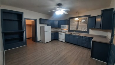 Building Photo - 1400 Wheeling Ave