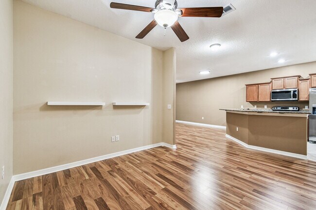 Building Photo - 6348 Linda Lou Ln
