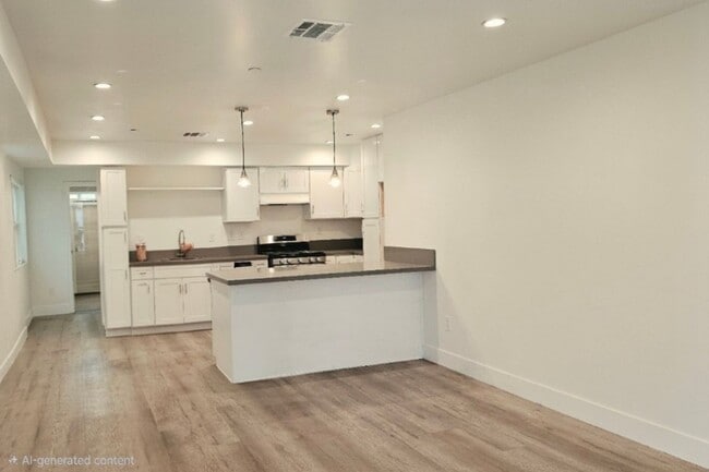 Building Photo - AVALON (10960)