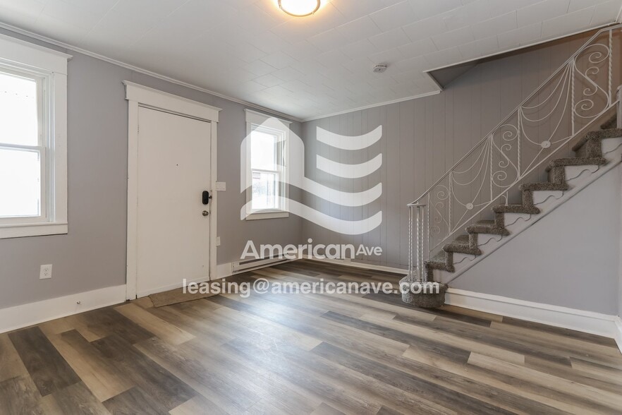 Building Photo - 6016 N 20th St