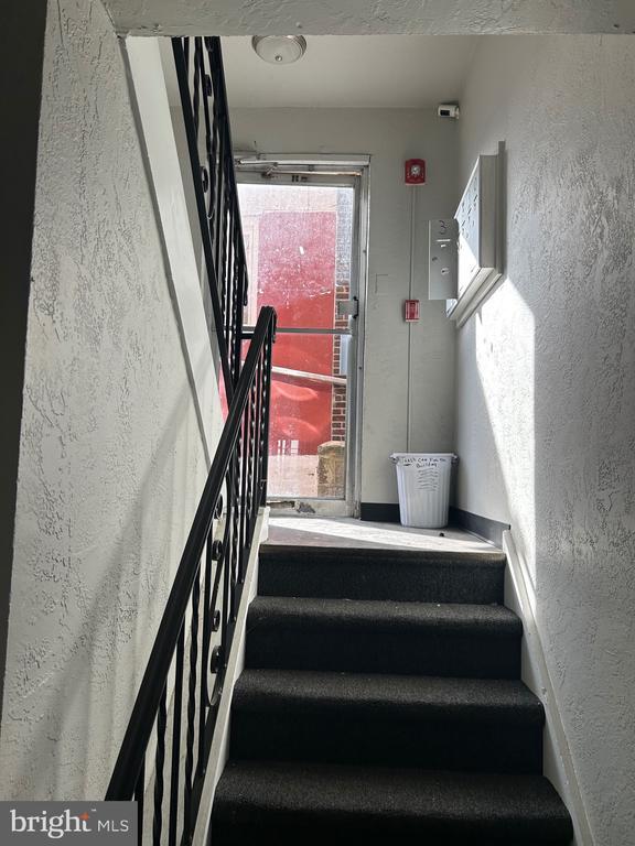 Building Photo - 5711 Erdrick St