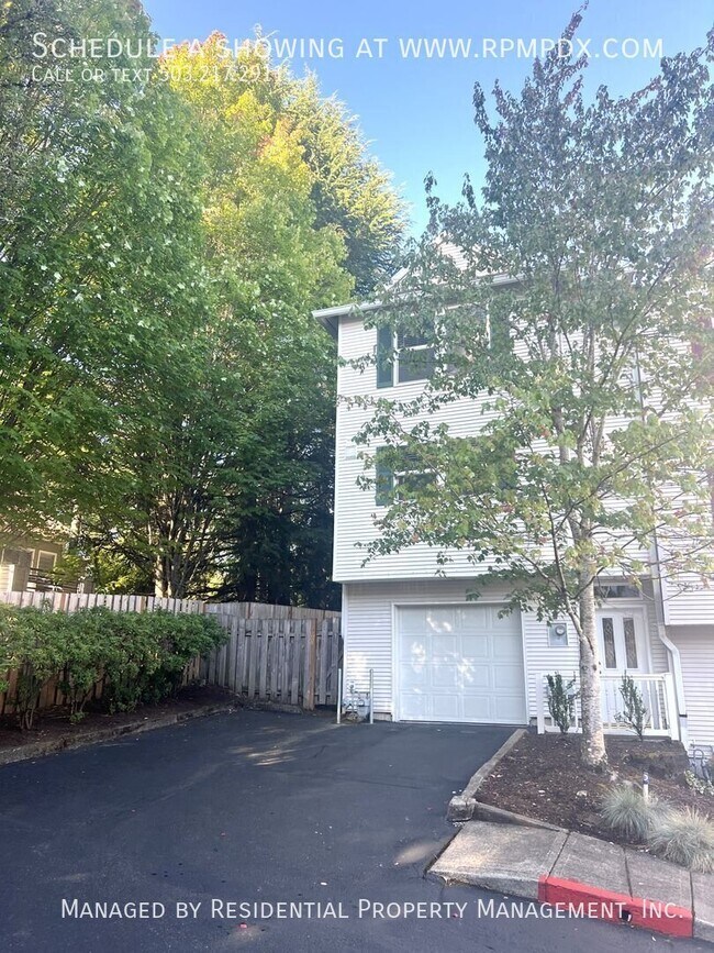 Building Photo - 10545 SW Cougar Ln