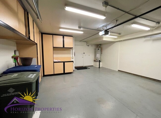 Building Photo - Spacious Two-story 2 Bed 2 Bath 1,564 Sq. Ft. North Sacramento Condo