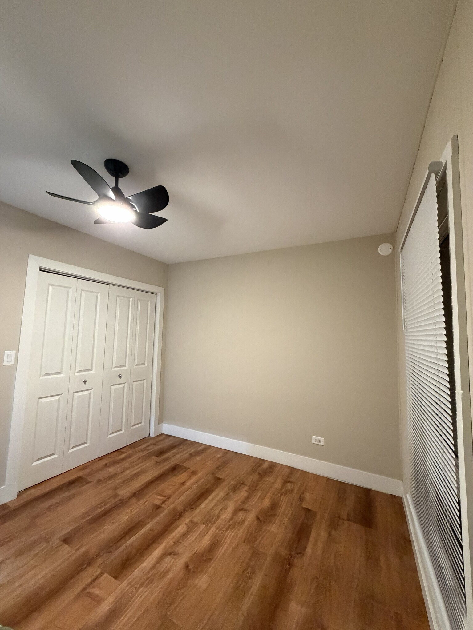 Building Photo - 3245 Westview Dr