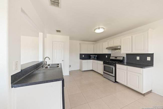 Building Photo - 5519 Red Canyon