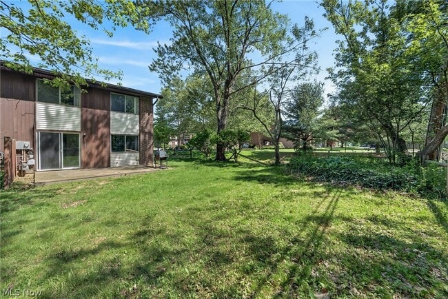 Building Photo - 9582 Fernwood Dr