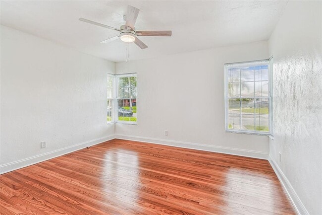 Building Photo - 275 Mateo Way NE