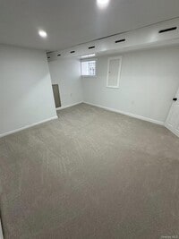 Building Photo - 964 E 42nd St