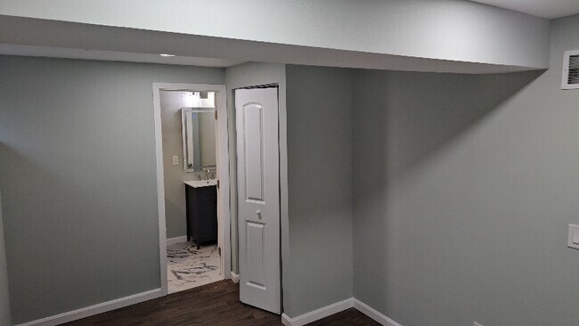 Building Photo - 2505 McKenzie Rd