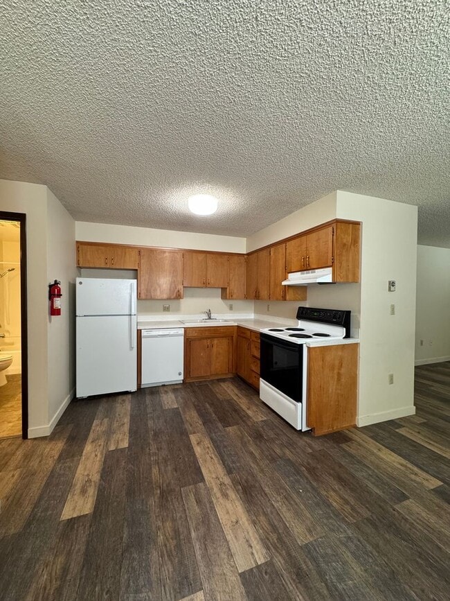 Building Photo - 500 W 12th Ave