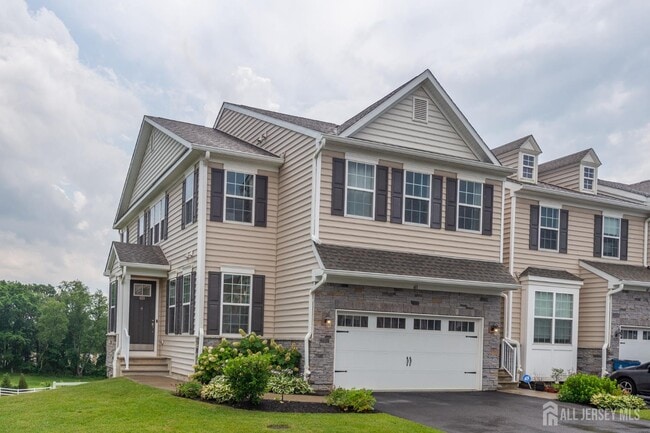 Building Photo - 601 Charleston Dr