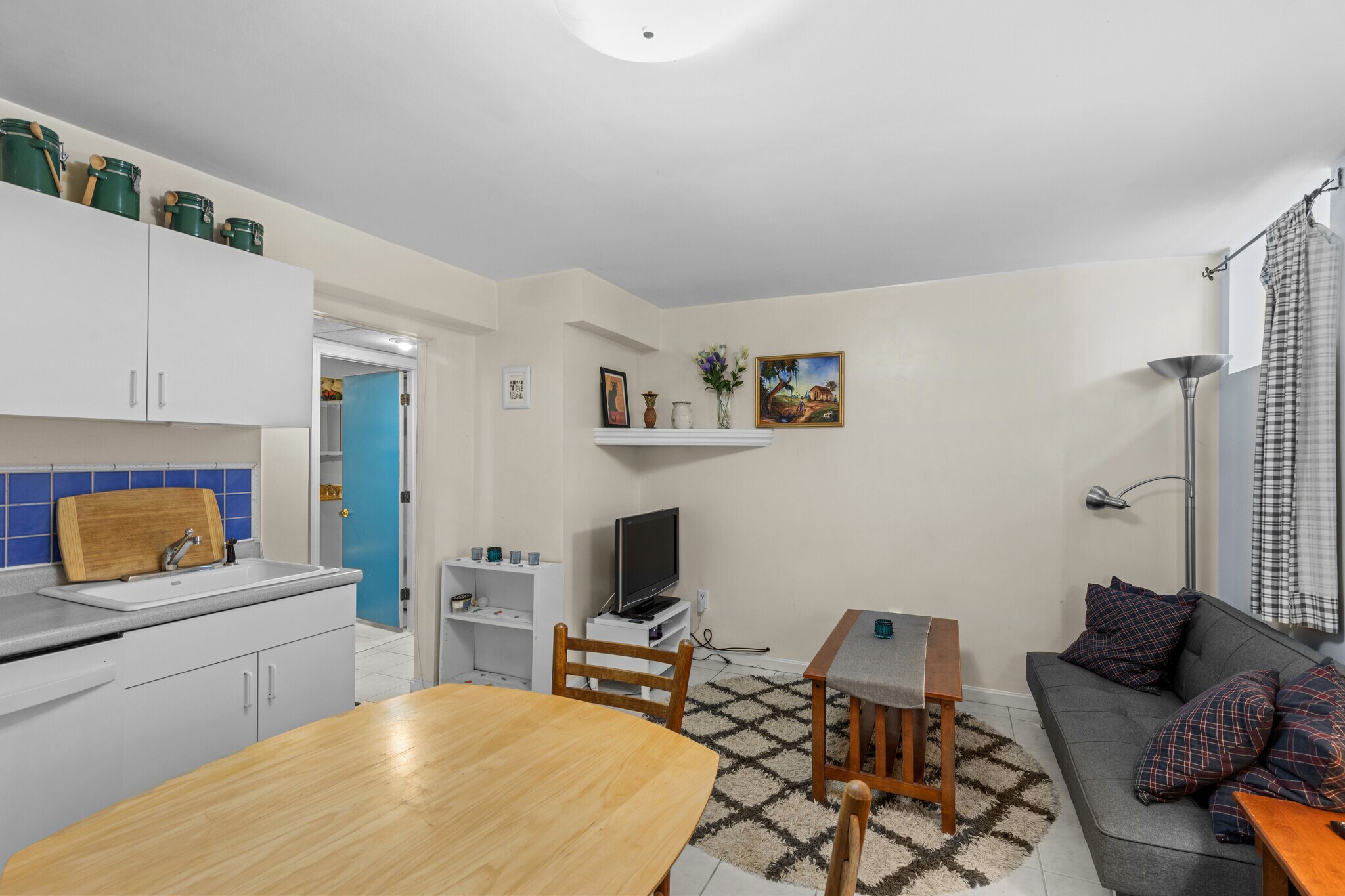 Building Photo - 56 Hobson St