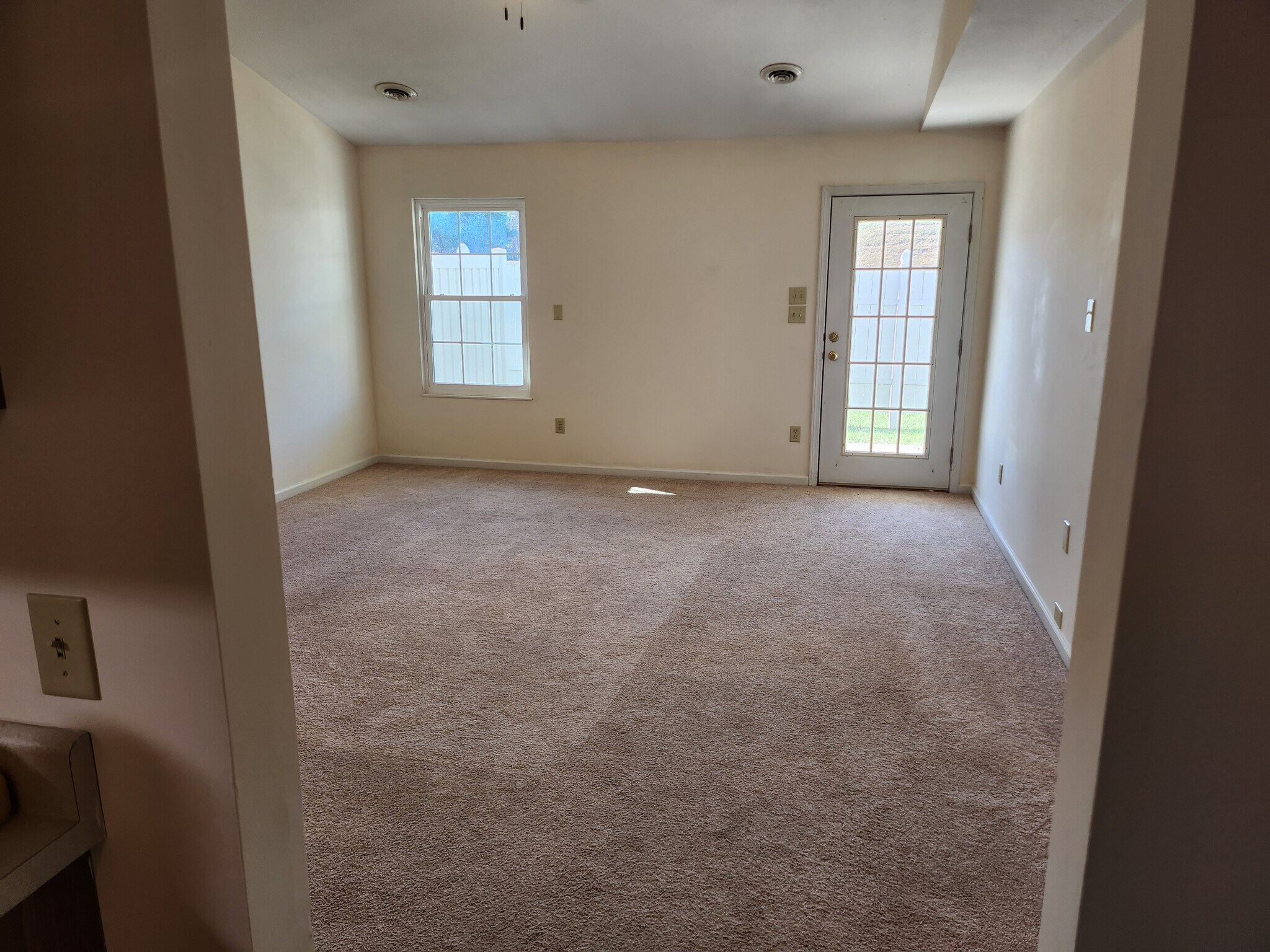 Vaulted Living Room - 1719 Wood Song Ln