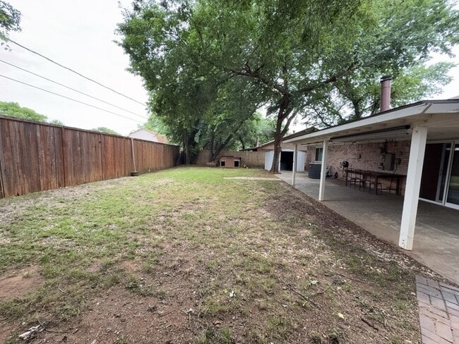 Building Photo - 6415 Elm Springs Dr