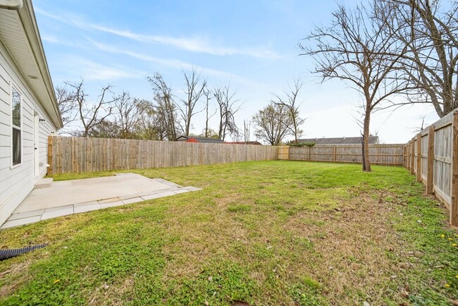 Building Photo - 101 Gibson St