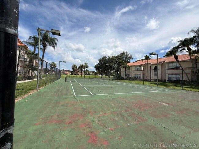 Building Photo - 3410 Pinewalk Dr N