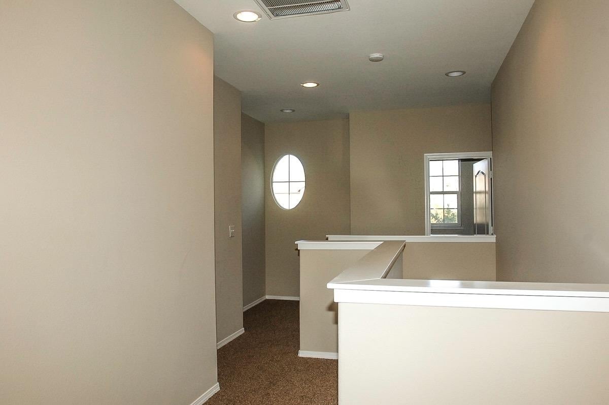 Building Photo - 772 W Barcelona Ln