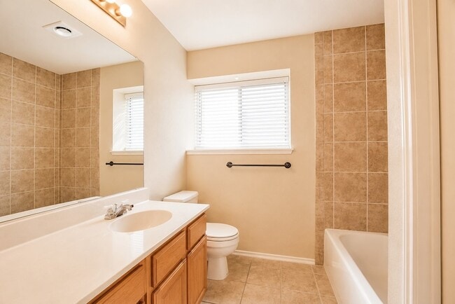 Building Photo - 1410 Flameleaf Dr