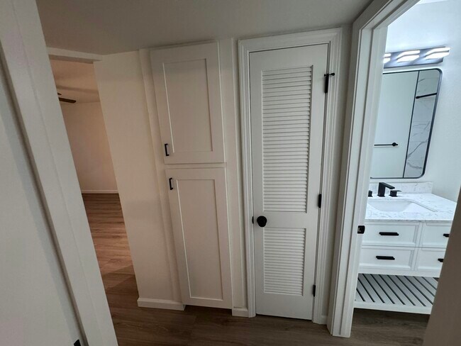 Building Photo - 2118 N Glenn Ave