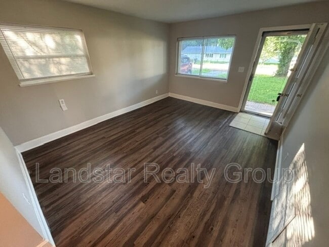 Building Photo - 4721 Granada Dr