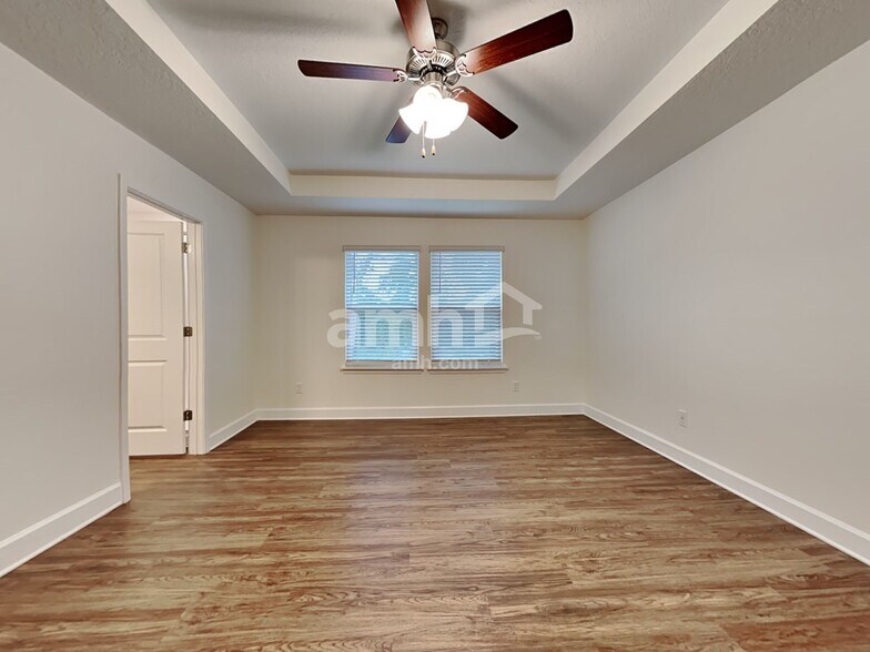 Building Photo - 2870 Calebs Cove Way