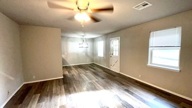 Building Photo - Newly Remodeled Brick Home 3/2 Two Car Garage