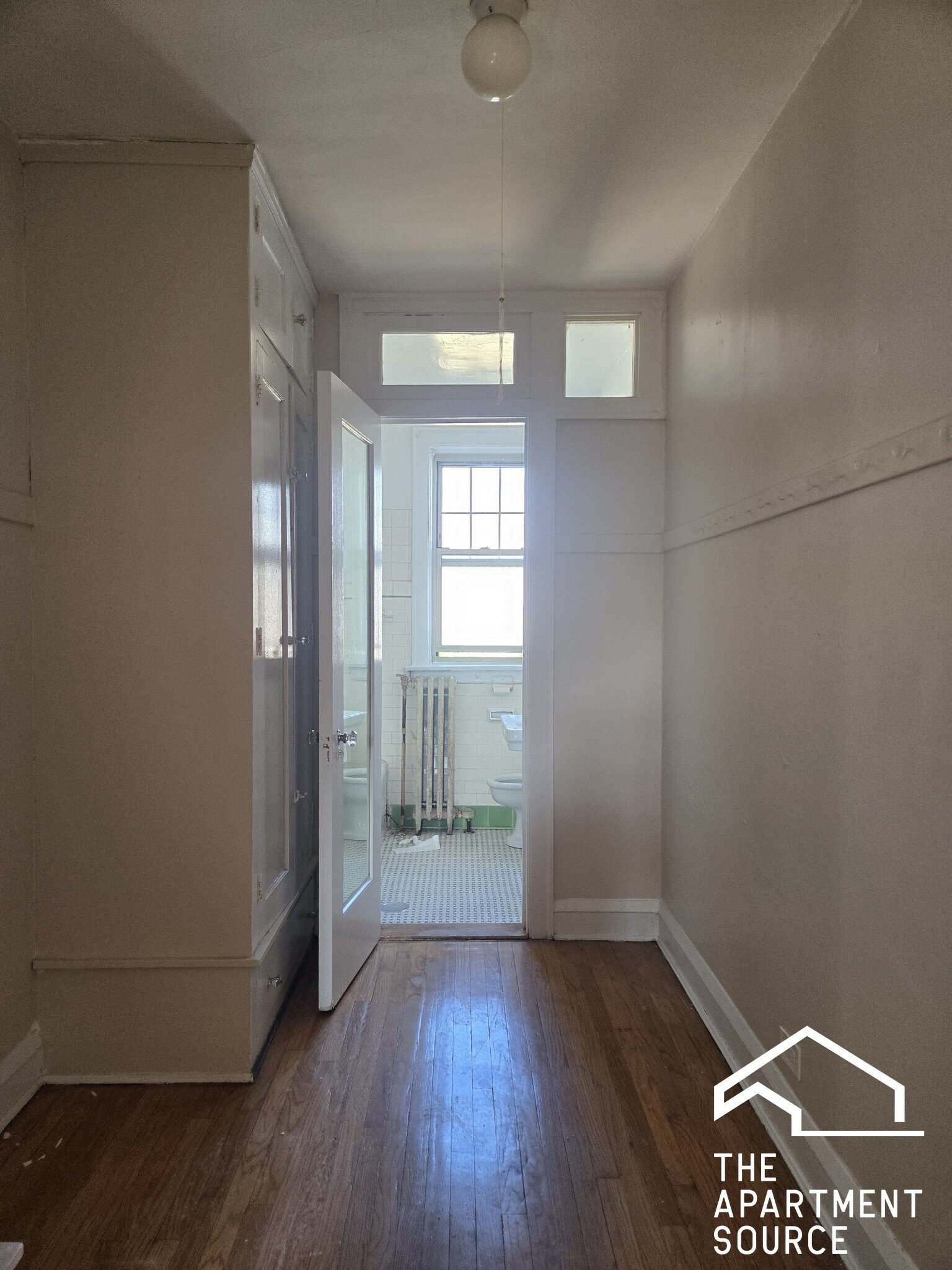 Building Photo - 909 Elmwood Ave
