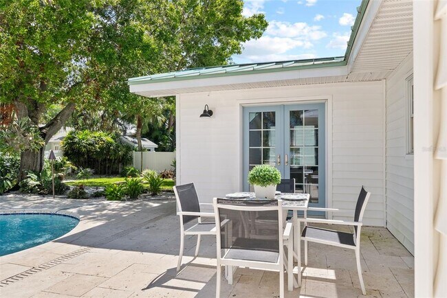 Building Photo - 759 Lantana Ave