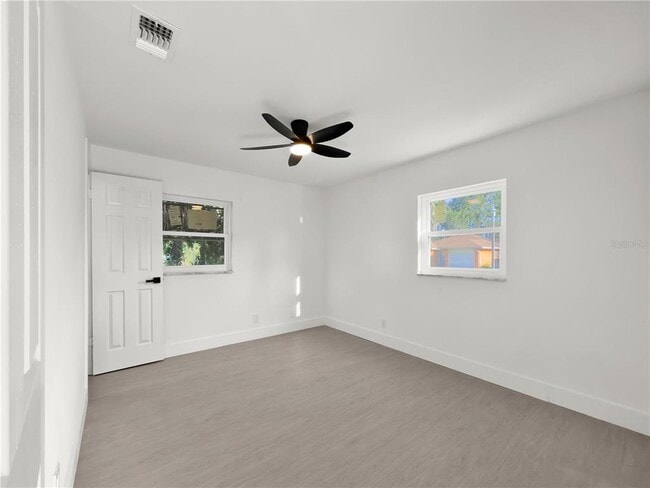 Building Photo - 941 Kathy St