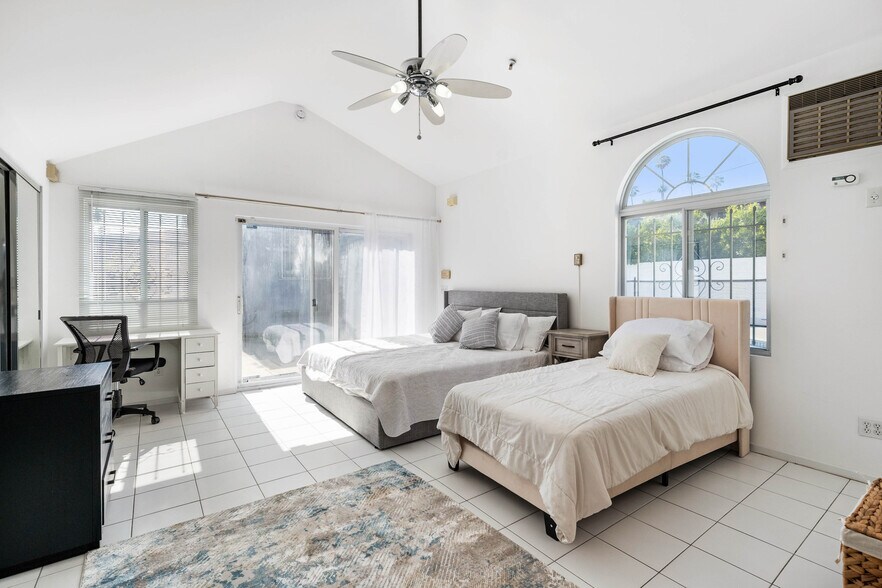 Building Photo - 140 N Carson Rd