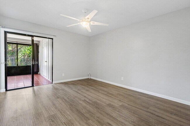 Building Photo - 1367 Riverside Cir