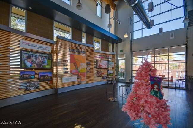 Building Photo - 4655 S Vapor
