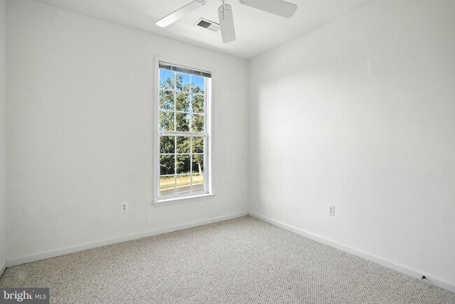 Building Photo - 12180 Abington Hall Pl