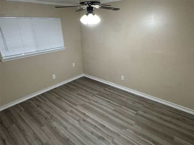 Building Photo - 23115 Ludgate Dr