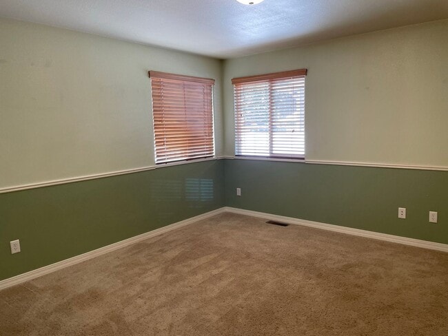Building Photo - Check out this 3 bedroom, 2 1/2 bath, 2 ca...