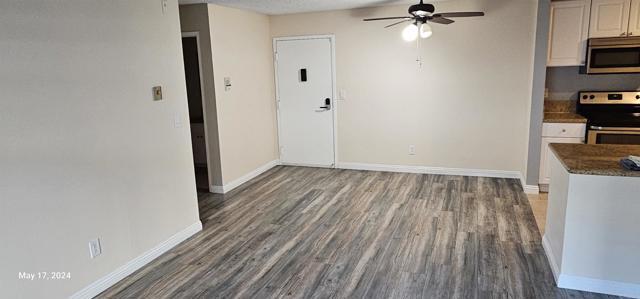 Building Photo - 465 4th Ave