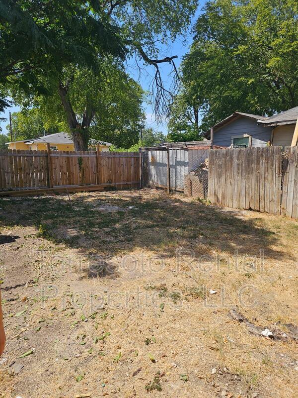 Building Photo - 333 S San Eduardo Ave