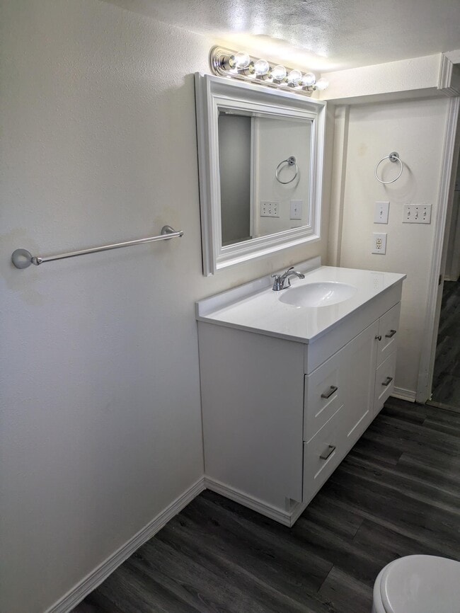 Building Photo - 1547 Sturgus Ave S