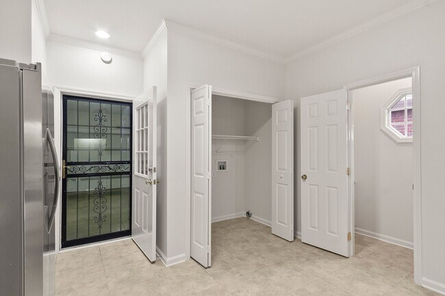 Building Photo - Verner School Zone - Fox Ridge Subdivision