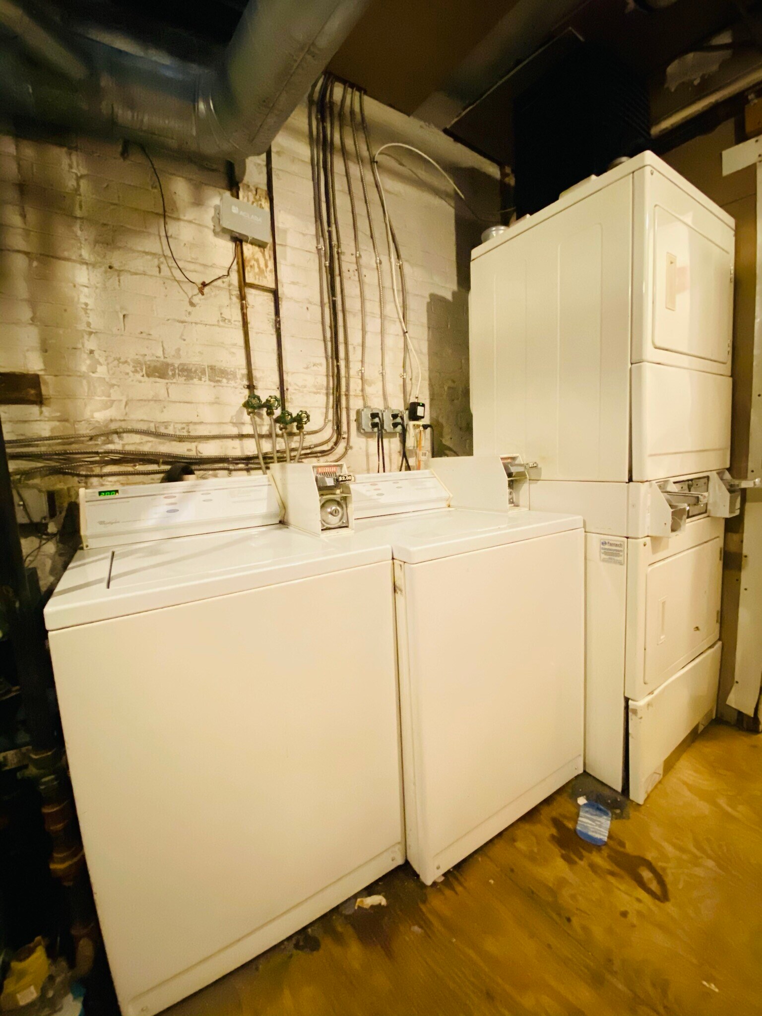 Building Photo - 76 Saint Stephen St