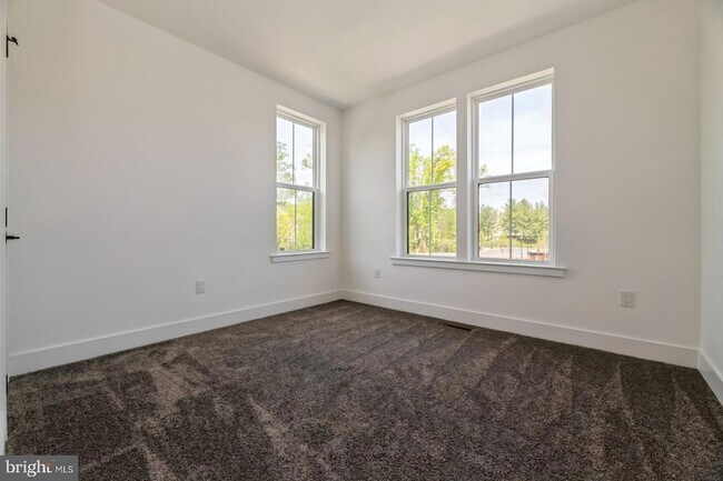 Building Photo - 2107 Donatello Dr